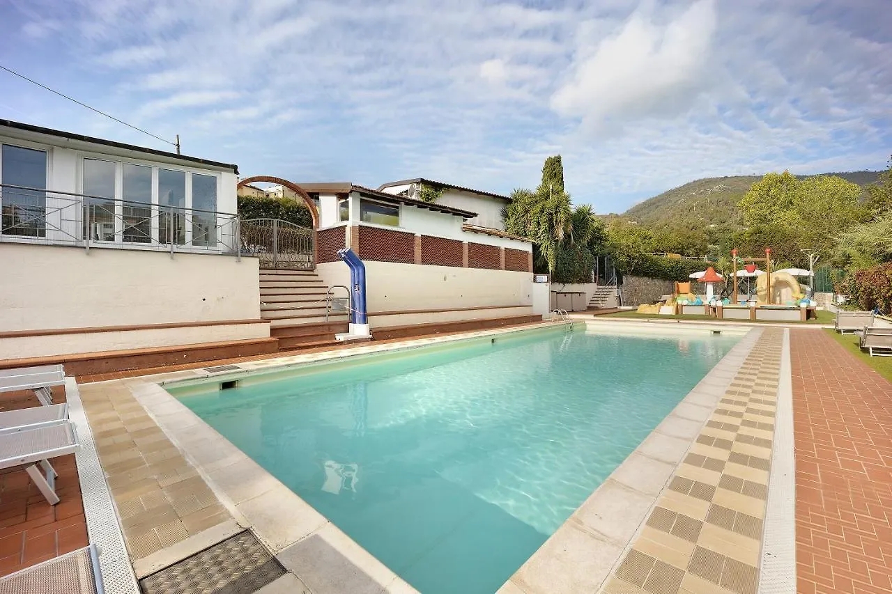 Bungalow Ulivi 148 Pietra Ligure Italy